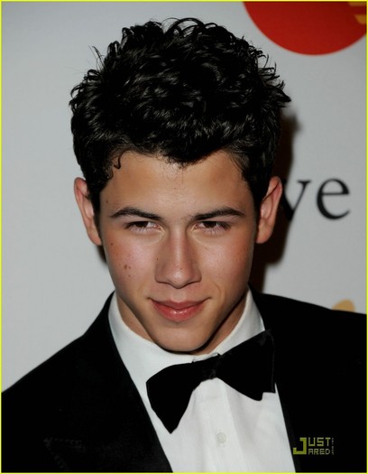 Nick-Jonas-Grammy-2011-nick-jonas-19270166-949-1222 - Nick Jonas Grammy 2011