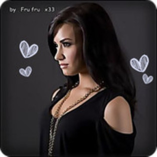 30590255_EBRZPLWTG - Demi Lovato