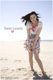 30590259_BHOLQHNAF - Demi Lovato