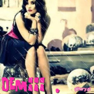 30611097_NPDDISWGM - Demi Lovato
