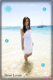 30611188_FQHRUESFB - Demi Lovato