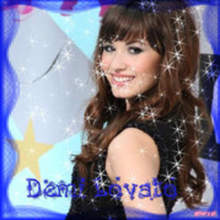 30611212_HOUIZZWMT - Demi Lovato