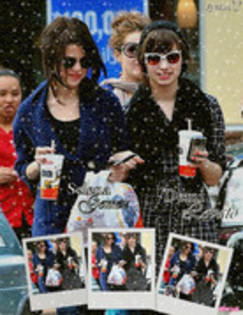 30611302_BIHWVNHQD - Demi Lovato