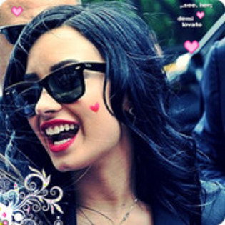 30611396_XJSCONHNT - Demi Lovato