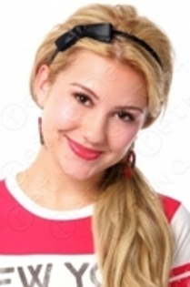 12343299_IWIUKCZZY - chelsea staub