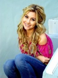 12343304_KXQELLTGY - chelsea staub