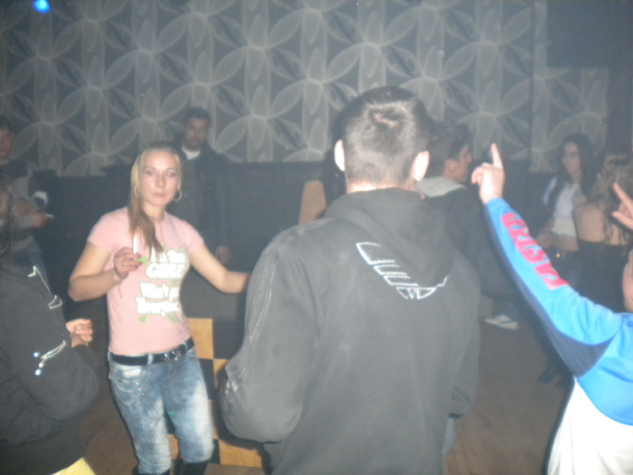 Magoos 021 - Club MAGOO S cartierul Malu Spart