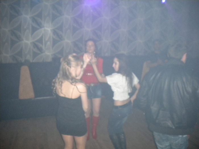 Magoos 038 - Club MAGOO S cartierul Malu Spart