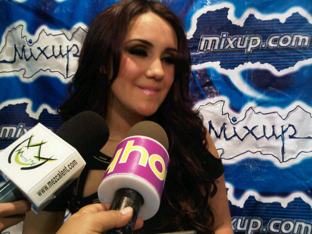 9mixup001 - 00 Dulce Maria 002