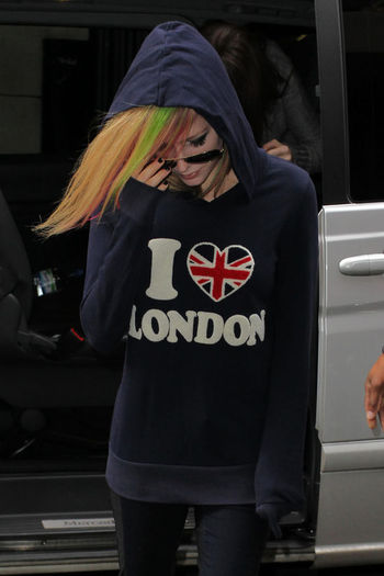 normal_28 - February 16 - Leaving Hotel In London