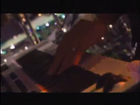 bscap0184 - Avril Lavigne live What the hell at Dick Clarks New Year