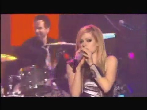 bscap0298 - Avril Lavigne live What the hell at Dick Clarks New Year