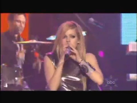bscap0299 - Avril Lavigne live What the hell at Dick Clarks New Year