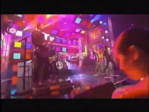 bscap0356 - Avril Lavigne live What the hell at Dick Clarks New Year