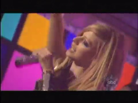 bscap0377 - Avril Lavigne live What the hell at Dick Clarks New Year