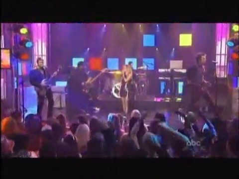 bscap0444 - Avril Lavigne live What the hell at Dick Clarks New Year