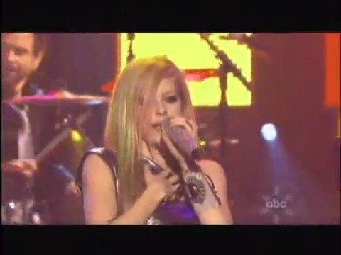 bscap0449 - Avril Lavigne live What the hell at Dick Clarks New Year