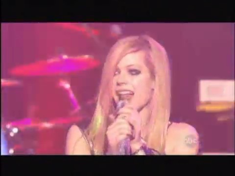 bscap0544 - Avril Lavigne live What the hell at Dick Clarks New Year