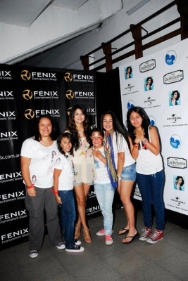 normal_002 - February 4th - Meet N Greet at Argentina Concert