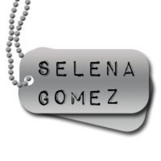 selena_gomez; ..
