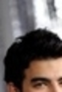 23748804_ANYOVSXNB_002