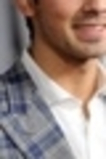 23748804_ANYOVSXNB_005