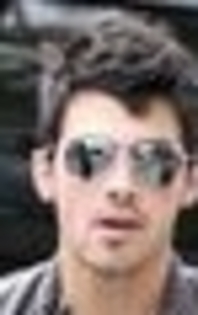 27281334_UQKKLOYHQ_002