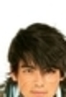 27283331_IDRKTARTI_002 - puzzle cu joe jonas