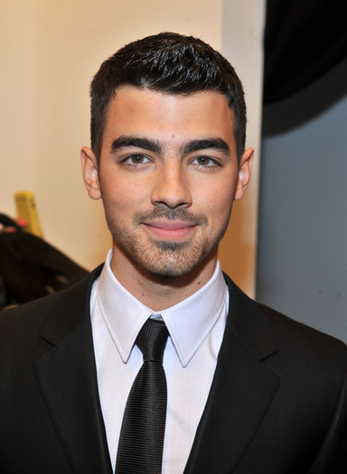 Joe+Jonas+Calvin+Klein+Men+Collection+Backstage+1H42OhpdKFYl