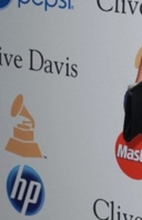 Miley+Cyrus+Clive+Davis+2011+Pre+GRAMMY+Party+Y-GR3P6cLOXl_004