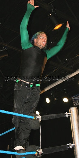 35762_128621373844480_100000898538357_145489_4671241_n - Jeff Hardy