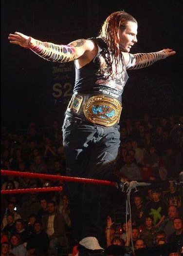 37401_128167187223232_100000898538357_143775_725028_n