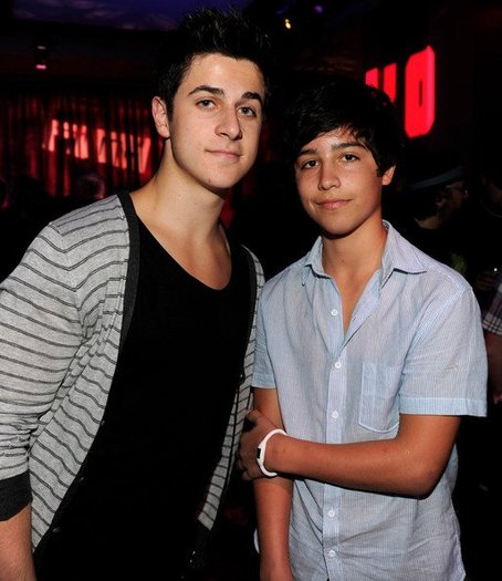 181726_111013765642689_108464925897573_83781_3980085_n - David Henrie