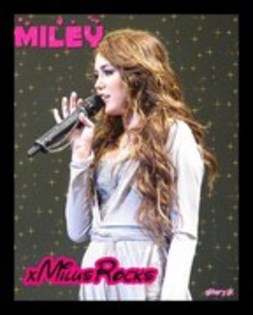 30054514 - Miley Cyrus 4