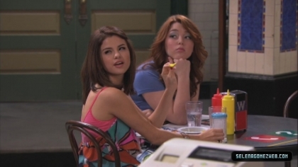normal_selena-gomez-0104 - Wizards of Waverly Place Season 4 Dancing with Angels Screencaps