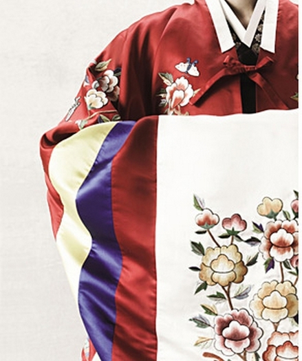 costum de nunta de azi