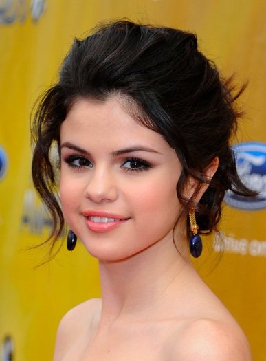 166532_146211105434567_119049044817440_225994_4891410_n