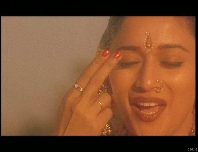 Koyla-madhuri-dixit-11501007-748-574 - Koyla