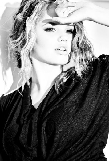 73551_451508070657_354972845657_5989692_2878084_n - Debby Ryan