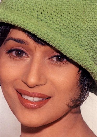 kinopoisk.ru-Madhuri-Dixit-920293 - Madhuri Dixit