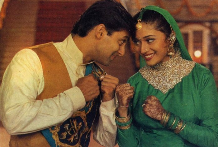 Madhuri-madhuri-dixit-11696933-900-611