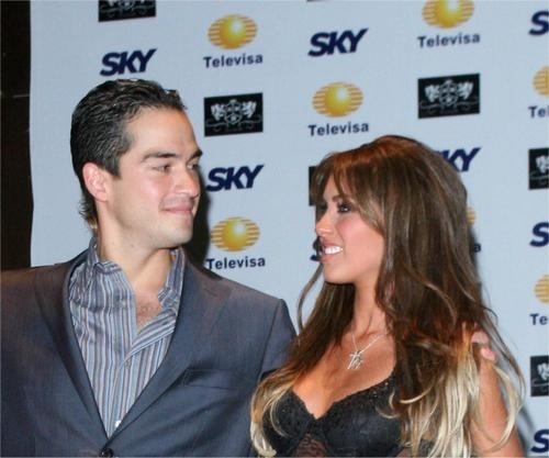 Estreno de RBD la Familia 1