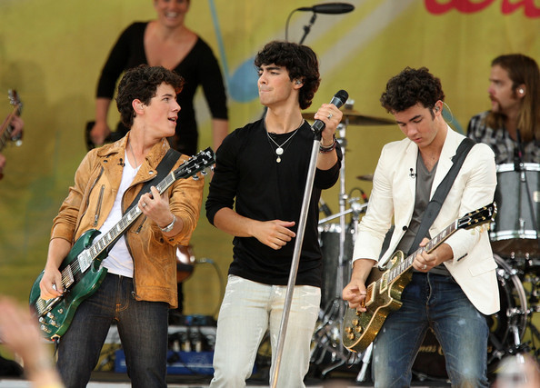 Jonas+Brothers+Perform+ABC+Good+Morning+America+0KLFzV3GYqGl - The Jonas Brothers Perform On ABC s Good Morning America