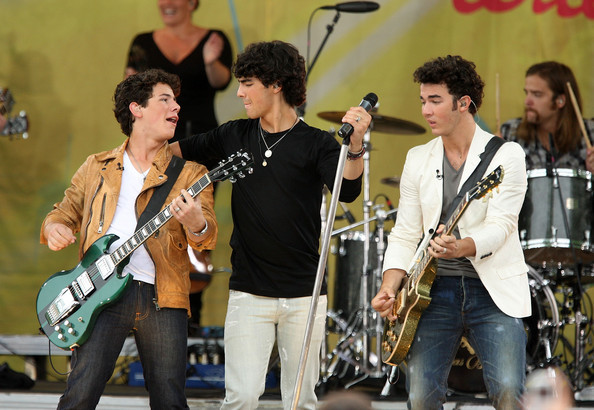 Jonas+Brothers+Perform+ABC+Good+Morning+America+cF1UBmjZq1el - The Jonas Brothers Perform On ABC s Good Morning America