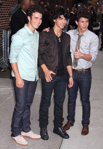 Jonas+Brothers+Late+Show+David+Letterman+yK42kq5zDlel - The Jonas Brothers At The Late Show With David Letterman