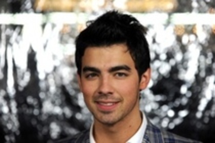 jb (6) - Cat la suta credeti ca sunt fan joe jonas