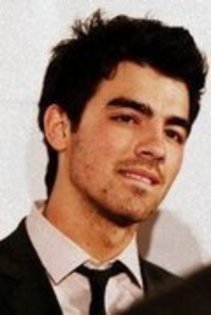 jb (9) - Cat la suta credeti ca sunt fan joe jonas