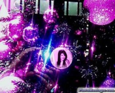 25175602_JOAVRNDYU - 11 toate pozele mele cu selena noi 11