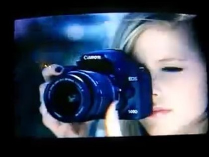 bscap0017 - Avril Lavigne - Canon Singapore Comercial - Captures by me