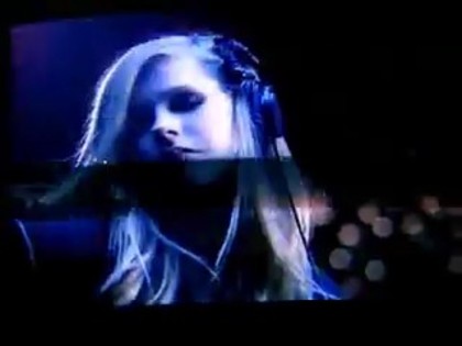 bscap0213 - Avril Lavigne - Canon Singapore Comercial - Captures by me